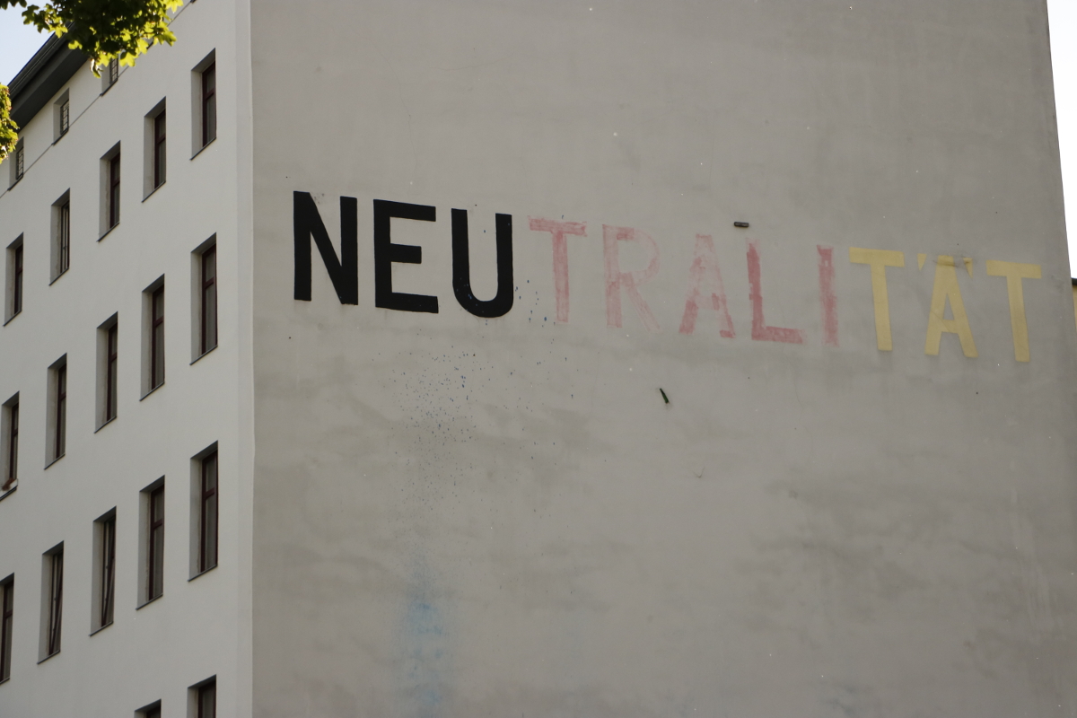 Neutral bekommt ihr nicht